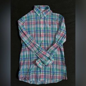 Vineyard vines boys button down shirt. Size Large/16